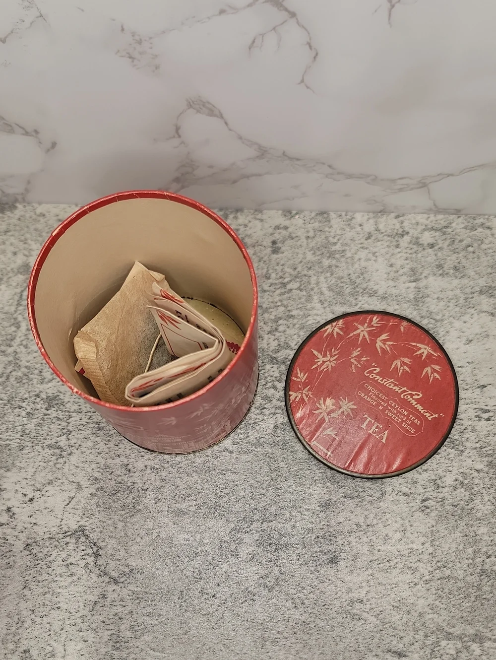 Super Rare Vintage Constant Comment Red Tea Container with Pagoda Art